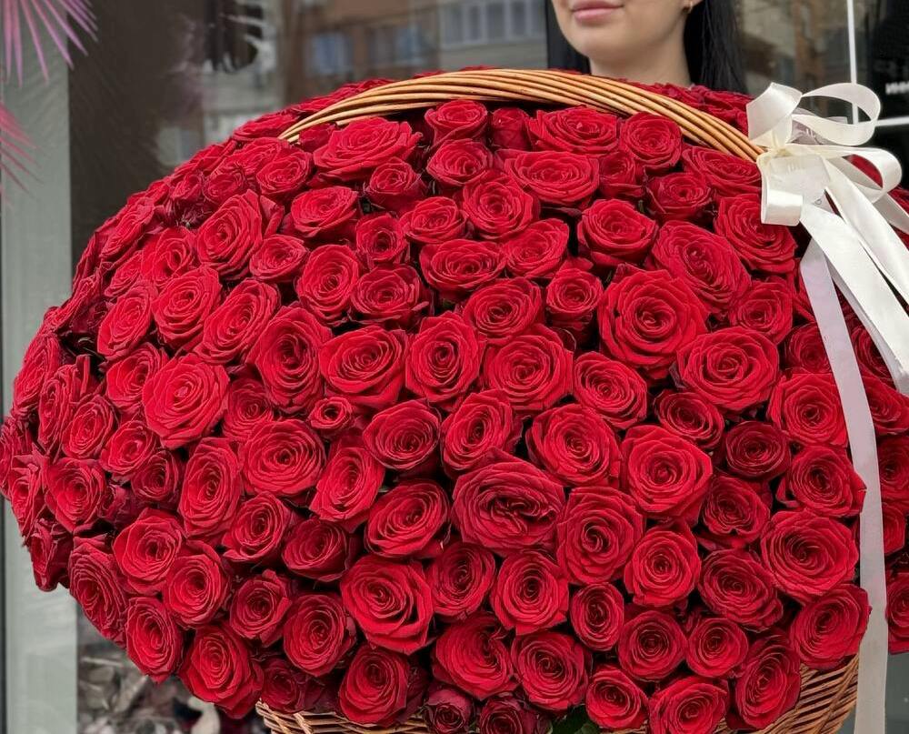 Акция! 201 красная роза в корзине