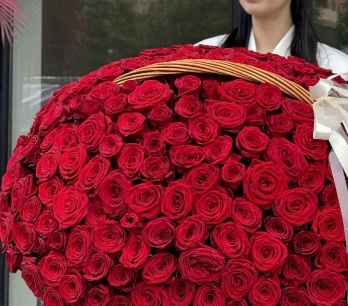 Акция! 201 красная роза в корзине